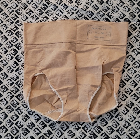 Hbi Other - Hbi seamless Sample NWOT M style DB4575